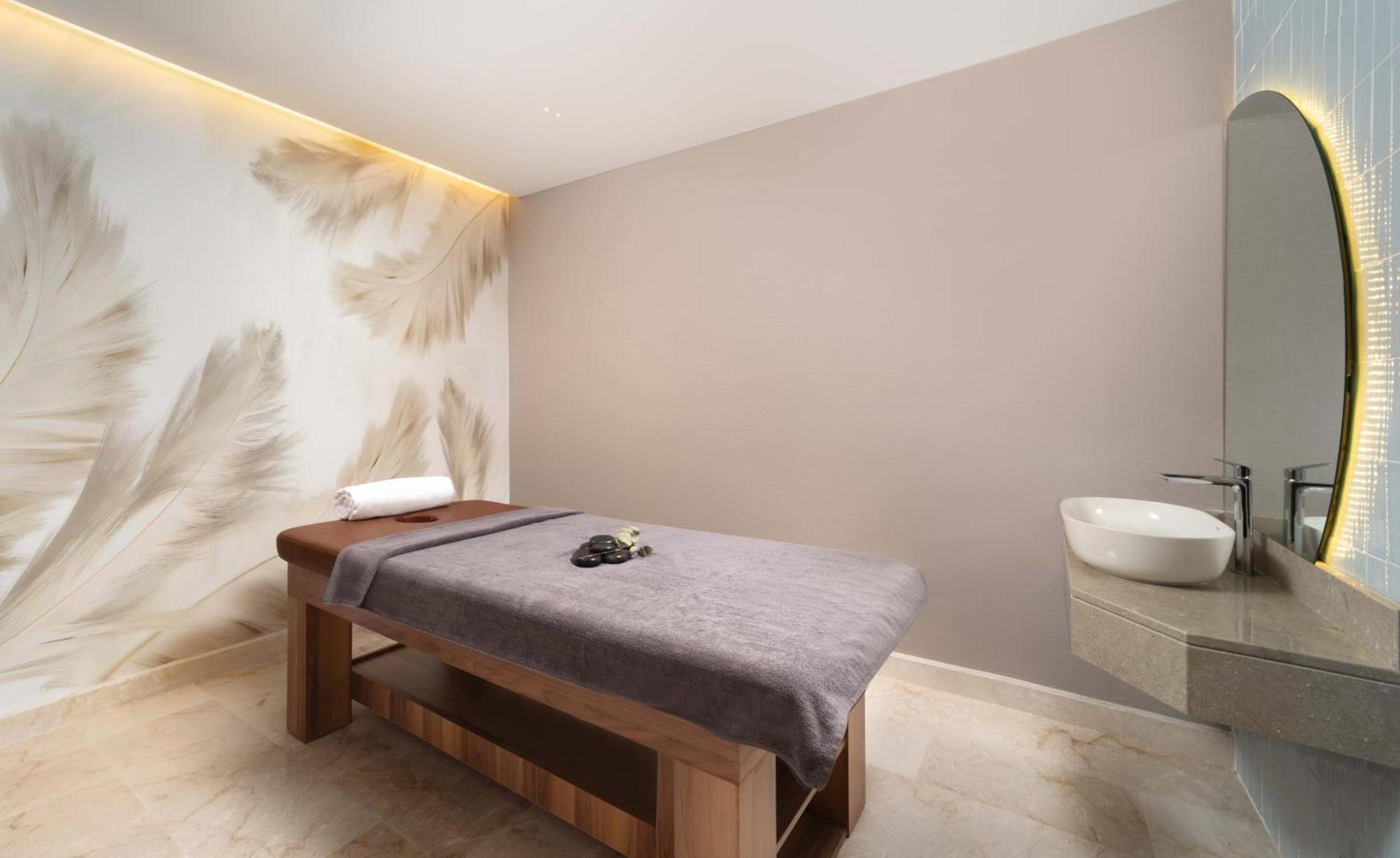 Bentley Hotel Old City-Special Class 伊斯坦布尔 外观 照片 A massage bed
